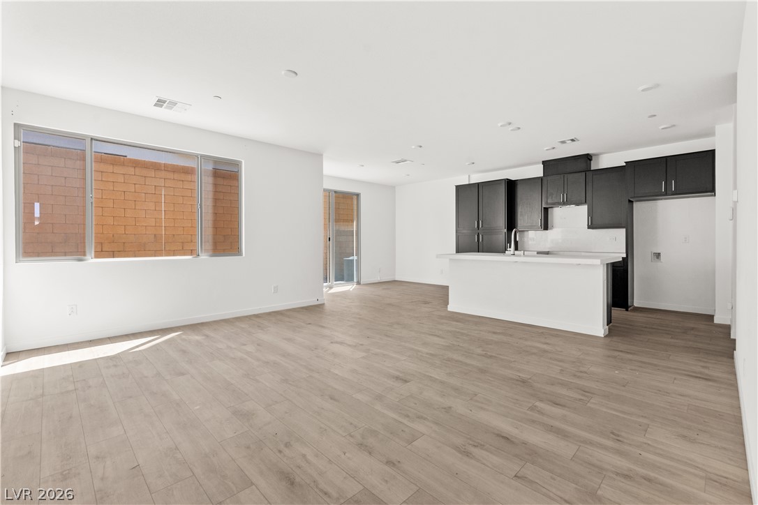 3357 Santa Verdiana Street