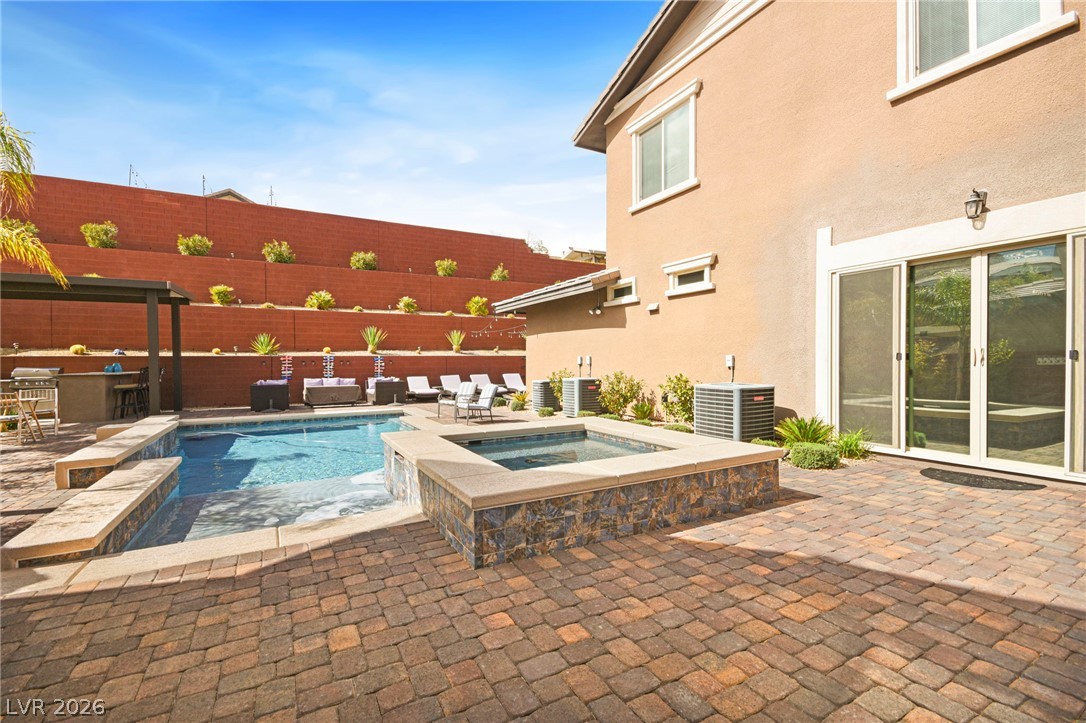 5523 Kyle Peak Court
