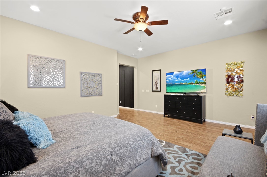 5523 Kyle Peak Court