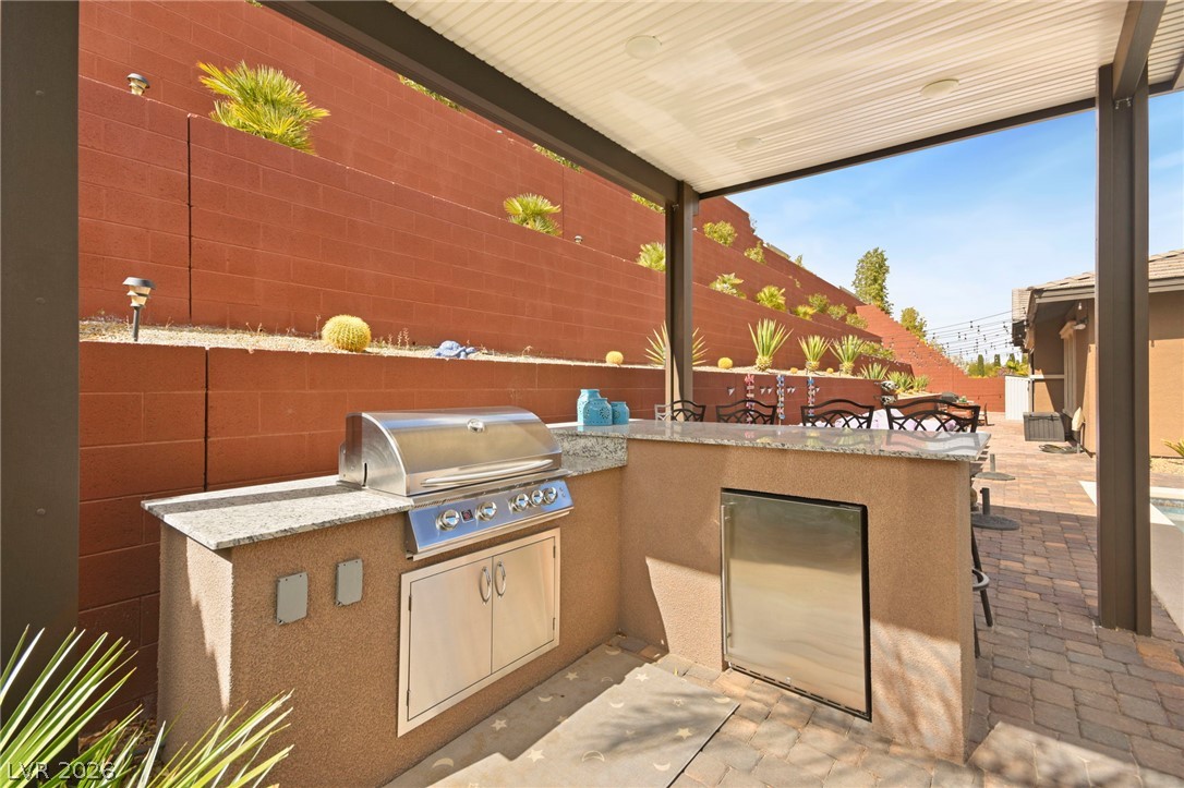 5523 Kyle Peak Court