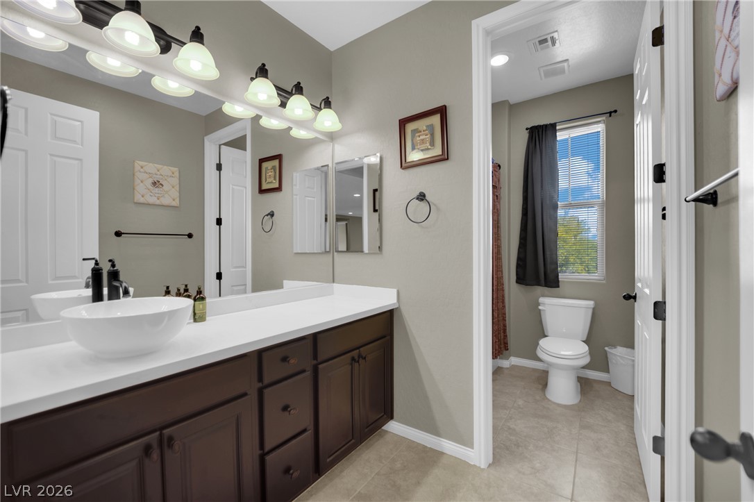5523 Kyle Peak Court