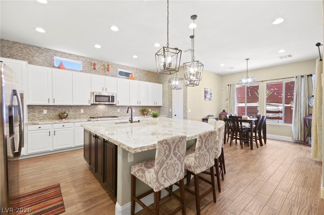 5523 Kyle Peak Court
