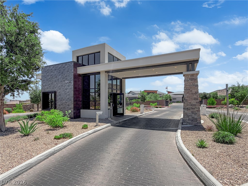9828 Iron Sky Court