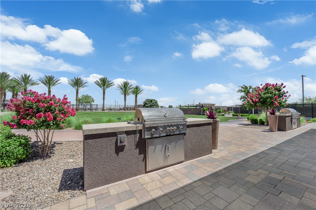 9828 Iron Sky Court