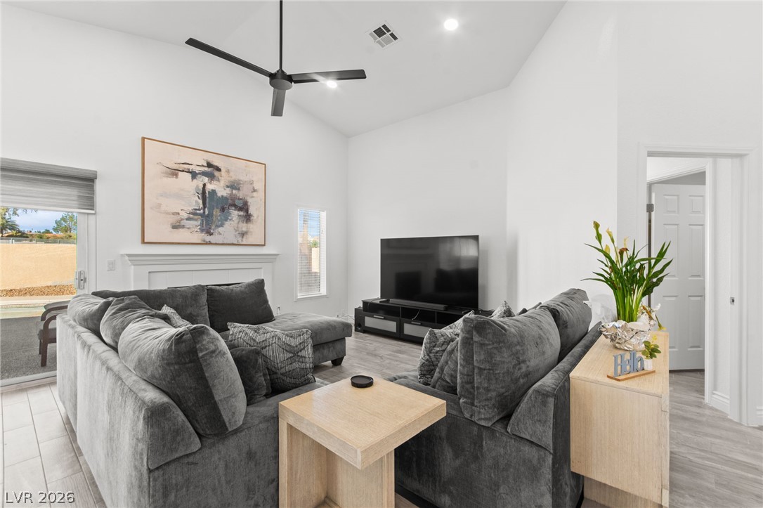 1828 Escondido Terrace