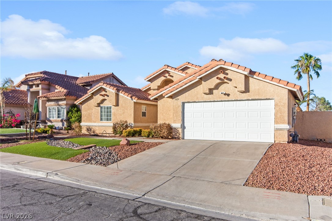 1828 Escondido Terrace
