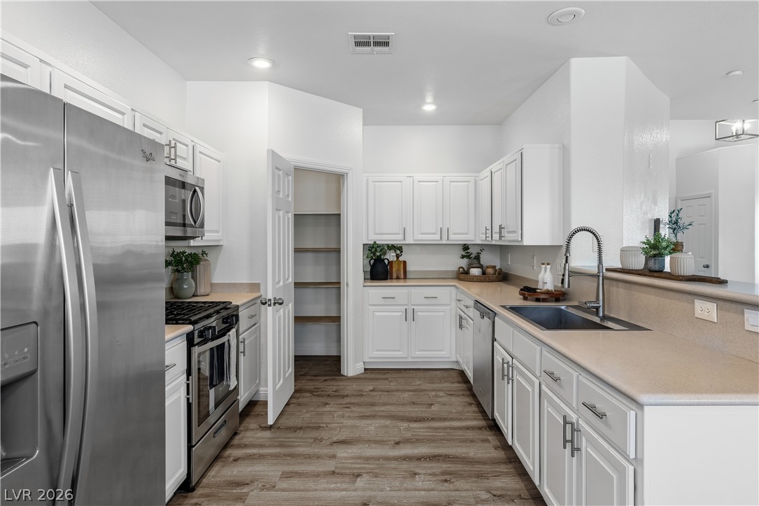 2204 Spartan View Court