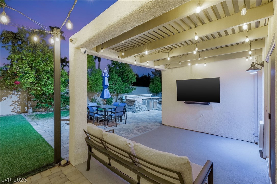 2060 Palm Canyon Court