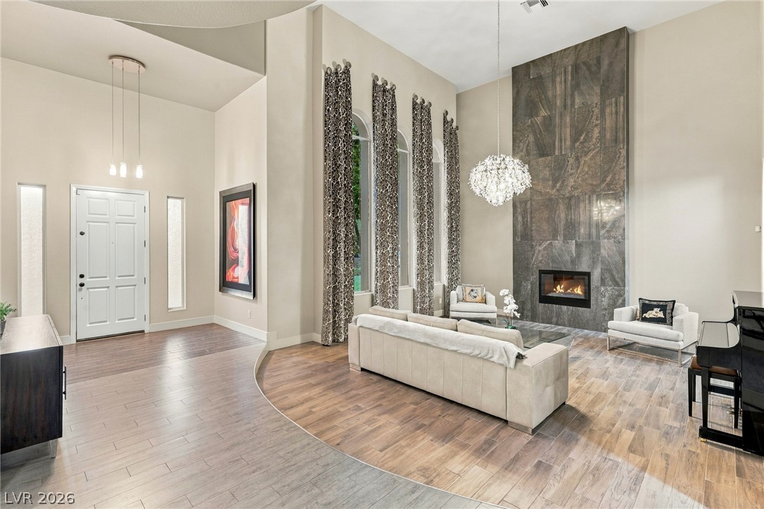 2060 Palm Canyon Court