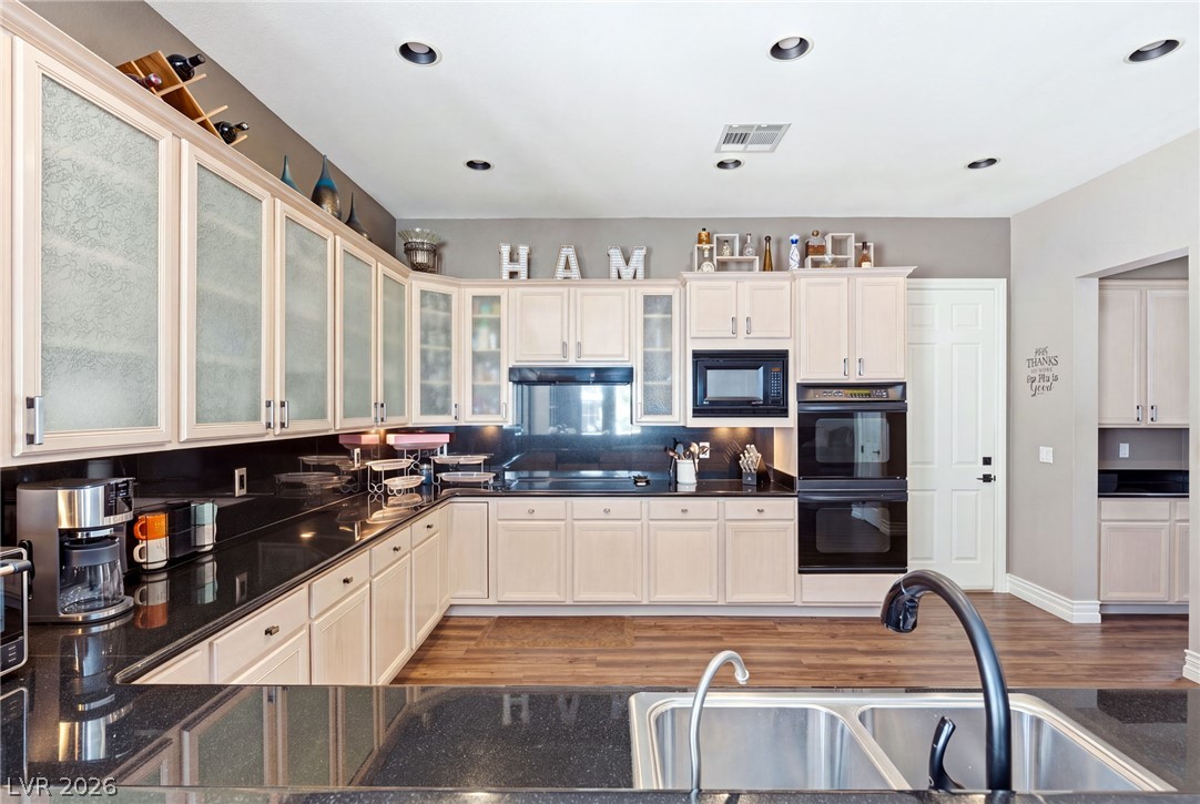 8052 Dark Hollow Place