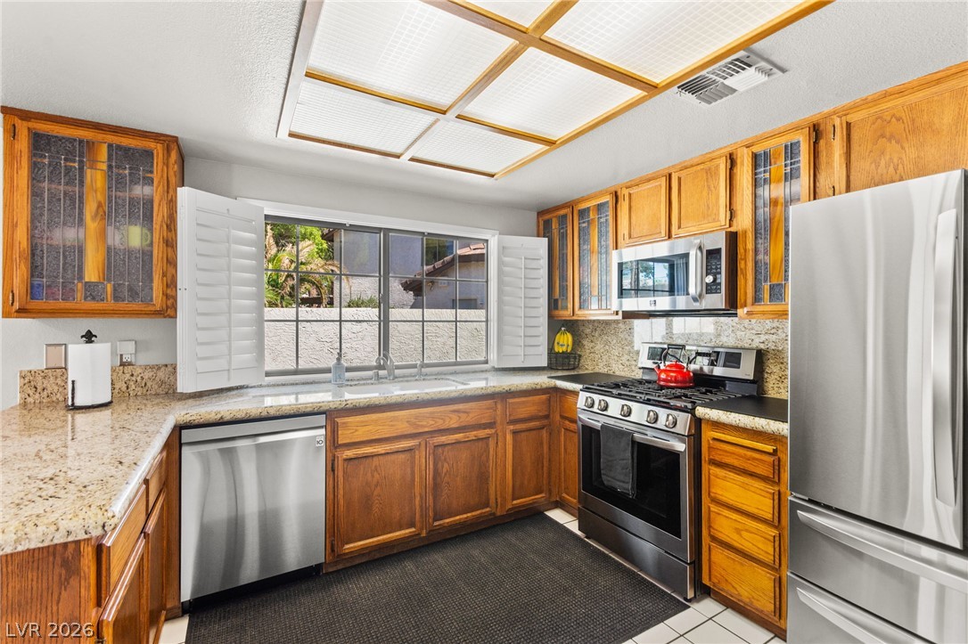 2805 Crystal Cove Drive
