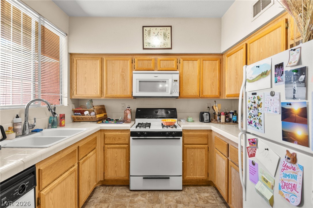 7628 Pacific Hills Avenue 204