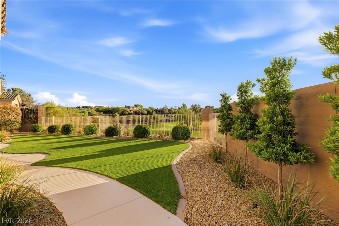 59 Desert Highlands Drive