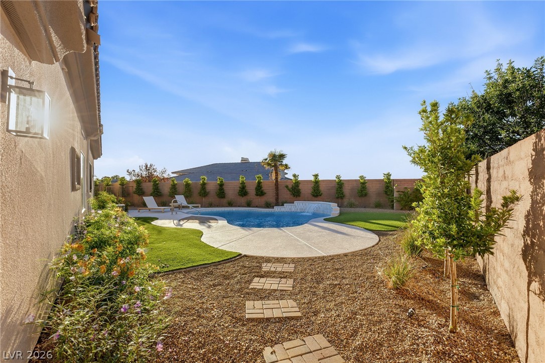 59 Desert Highlands Drive