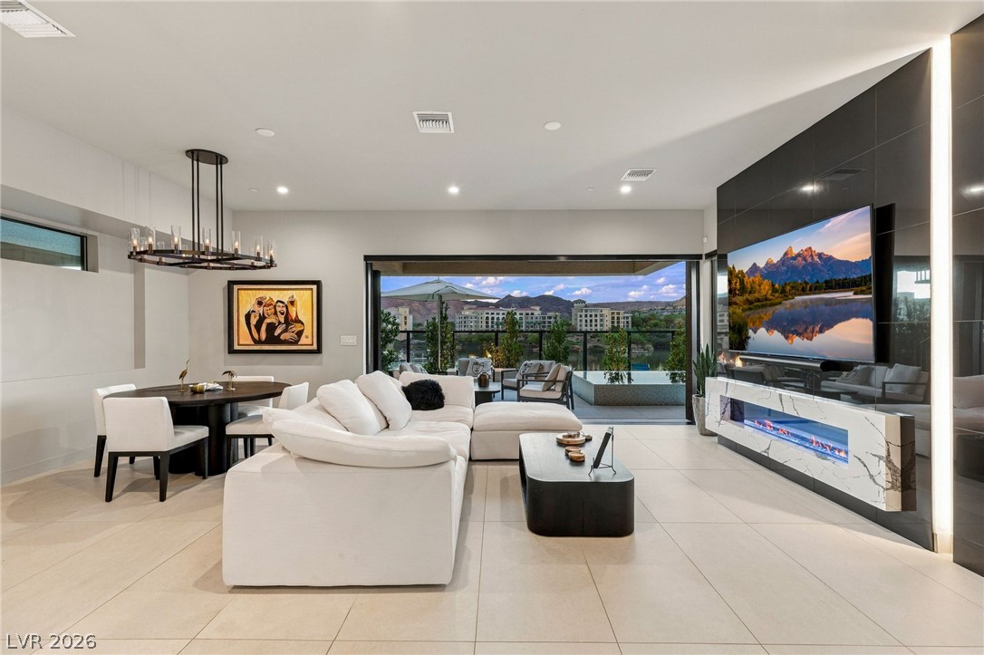 18 Heron Harbour Drive
