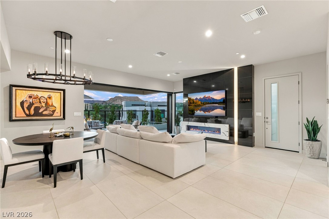 18 Heron Harbour Drive