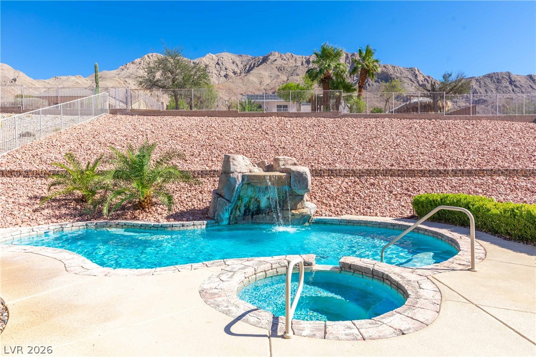 828 Temple View Drive