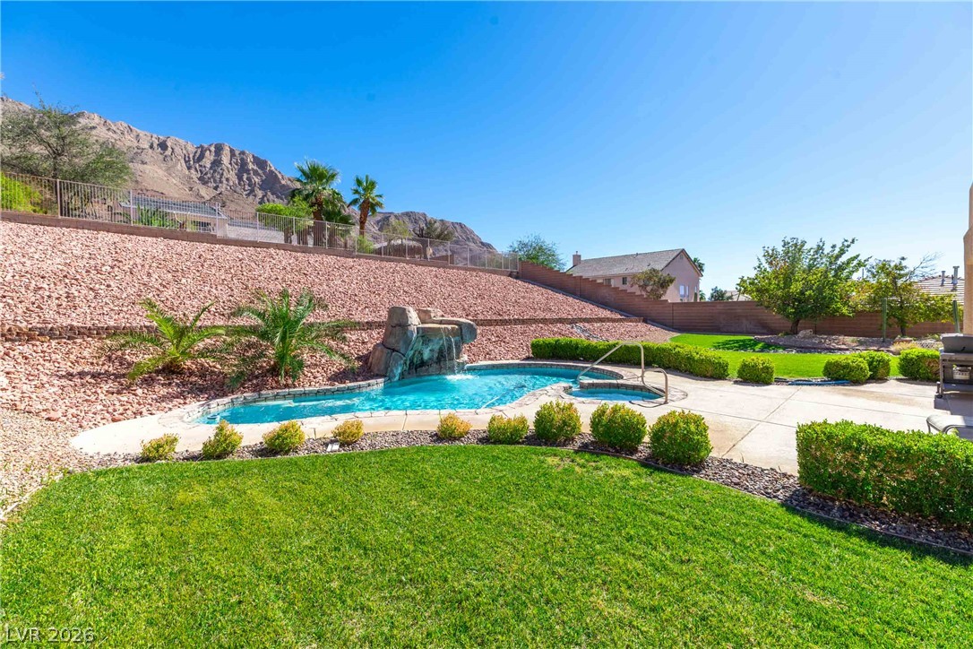 828 Temple View Drive