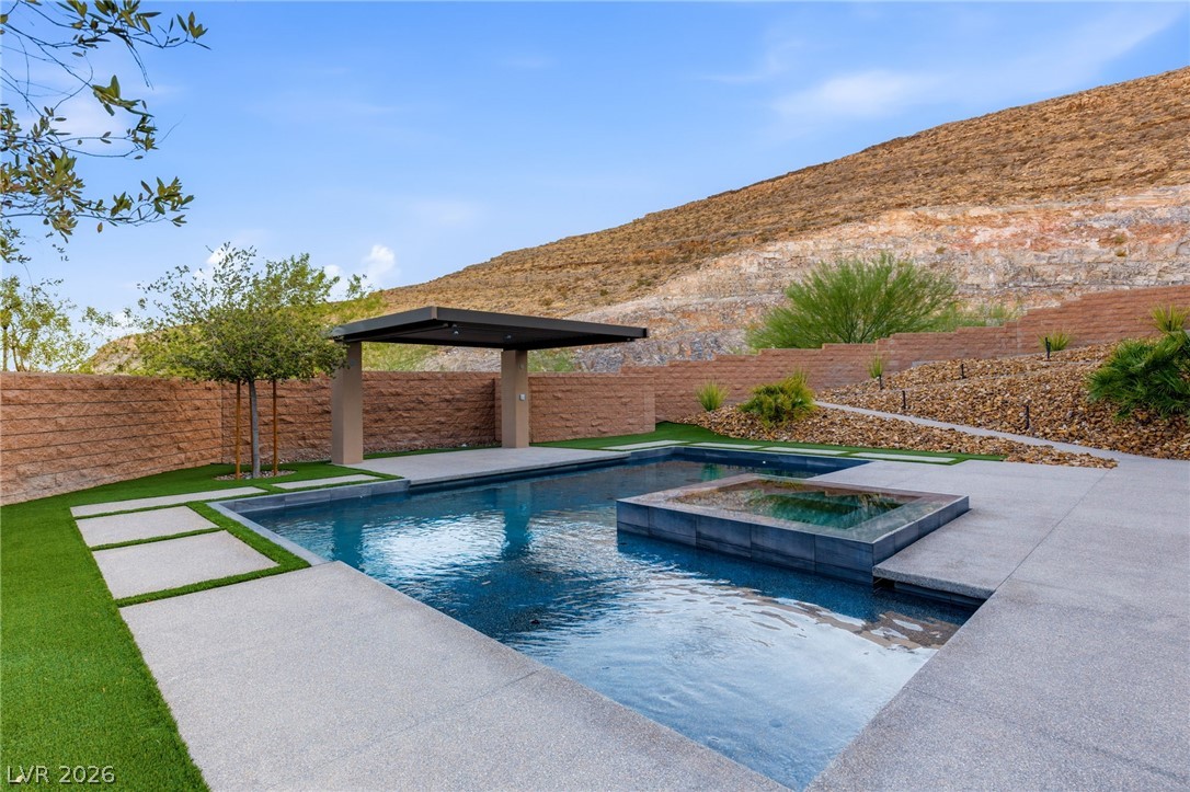 11262 San Terrazo Place