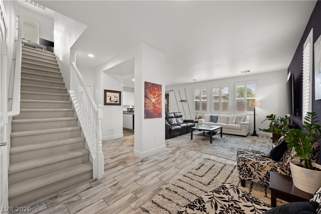 16 Yellow Peak Avenue