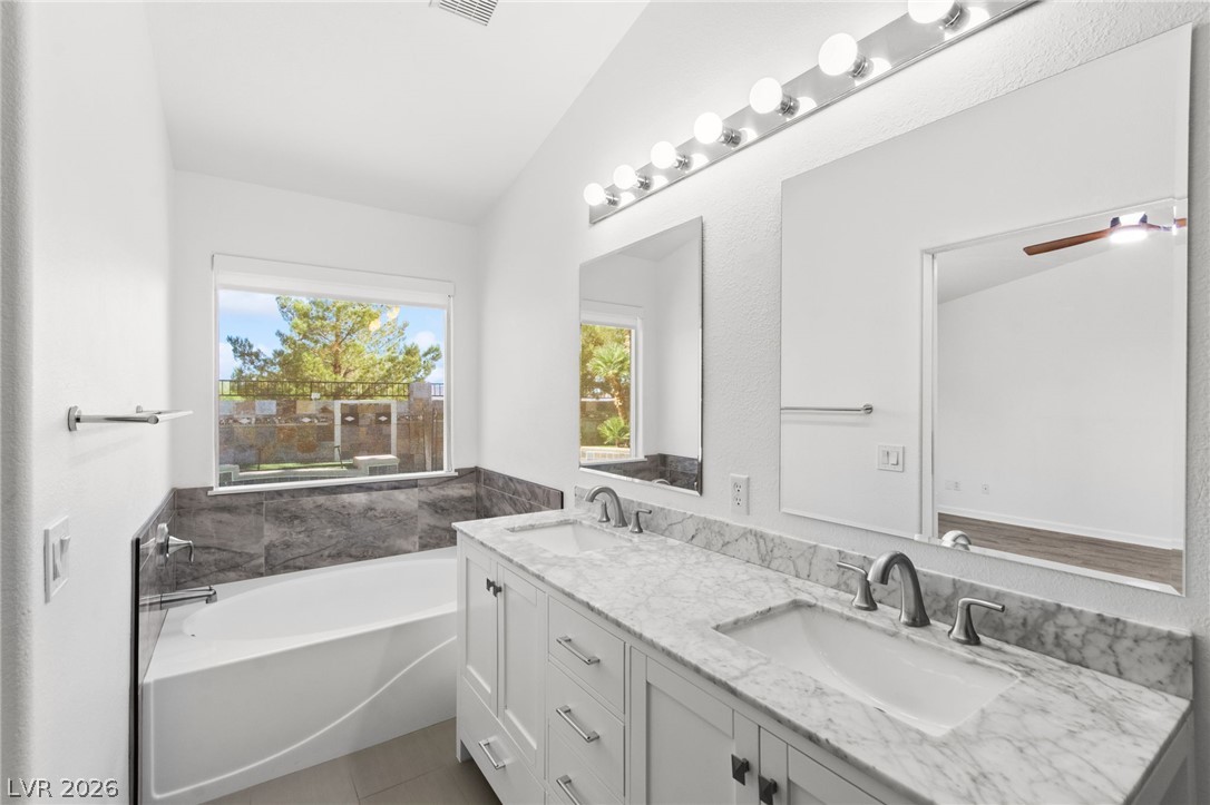 1030 Kings View Court