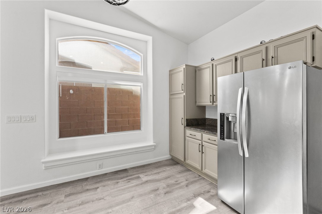 1030 Kings View Court