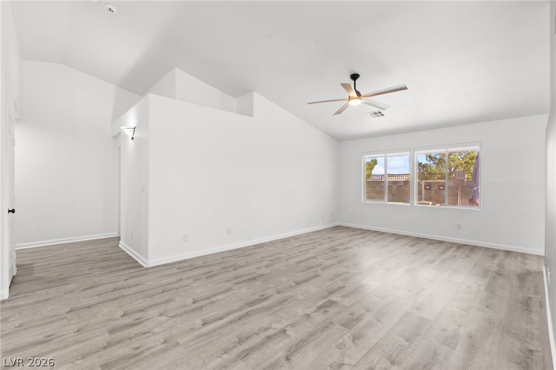 1030 Kings View Court