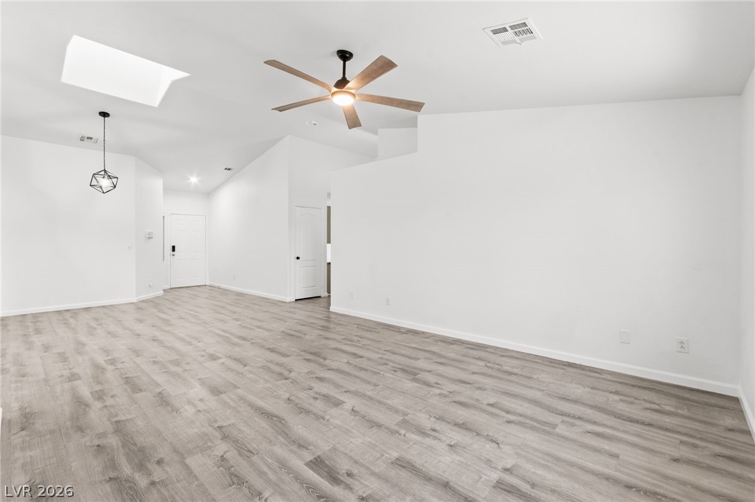 1030 Kings View Court