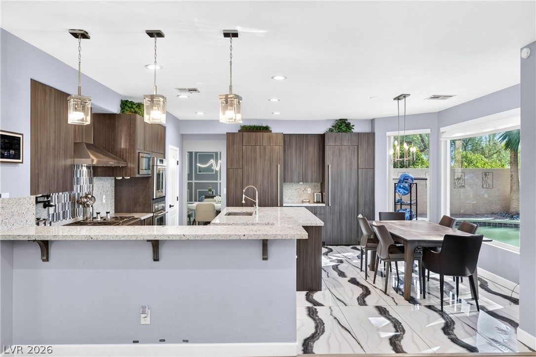8413 Willow Point Court