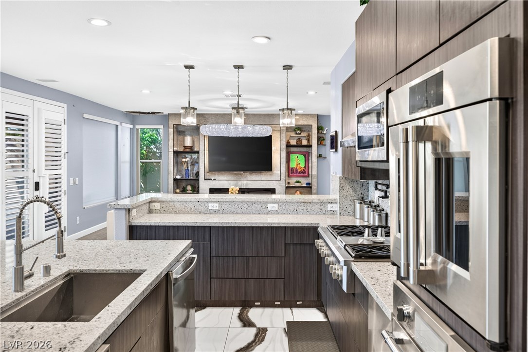 8413 Willow Point Court