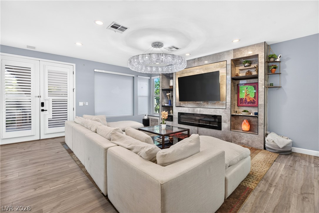 8413 Willow Point Court