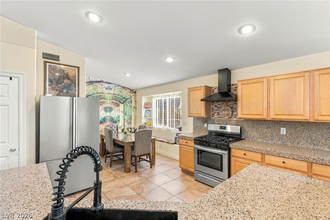 5127 Morning Splash Avenue