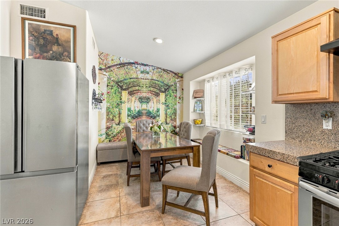 5127 Morning Splash Avenue