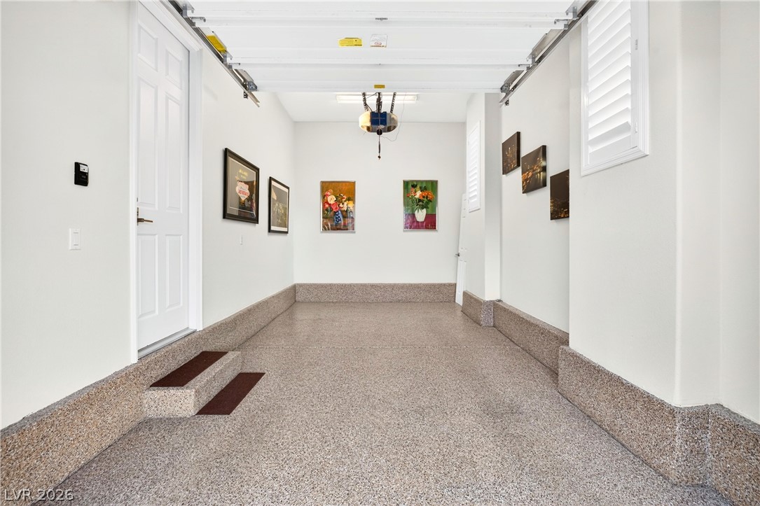 39 Contrada Fiore Drive