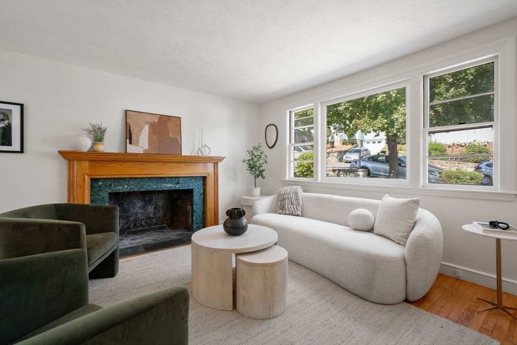 30 Oak Hill Rd