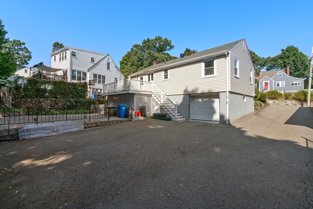 30 Oak Hill Rd