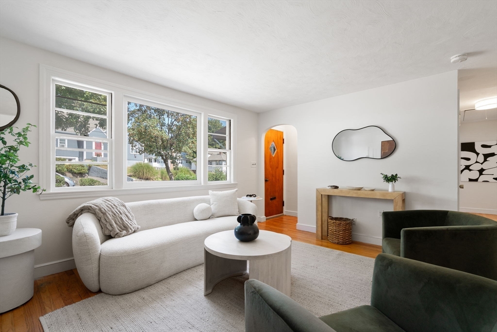 30 Oak Hill Rd