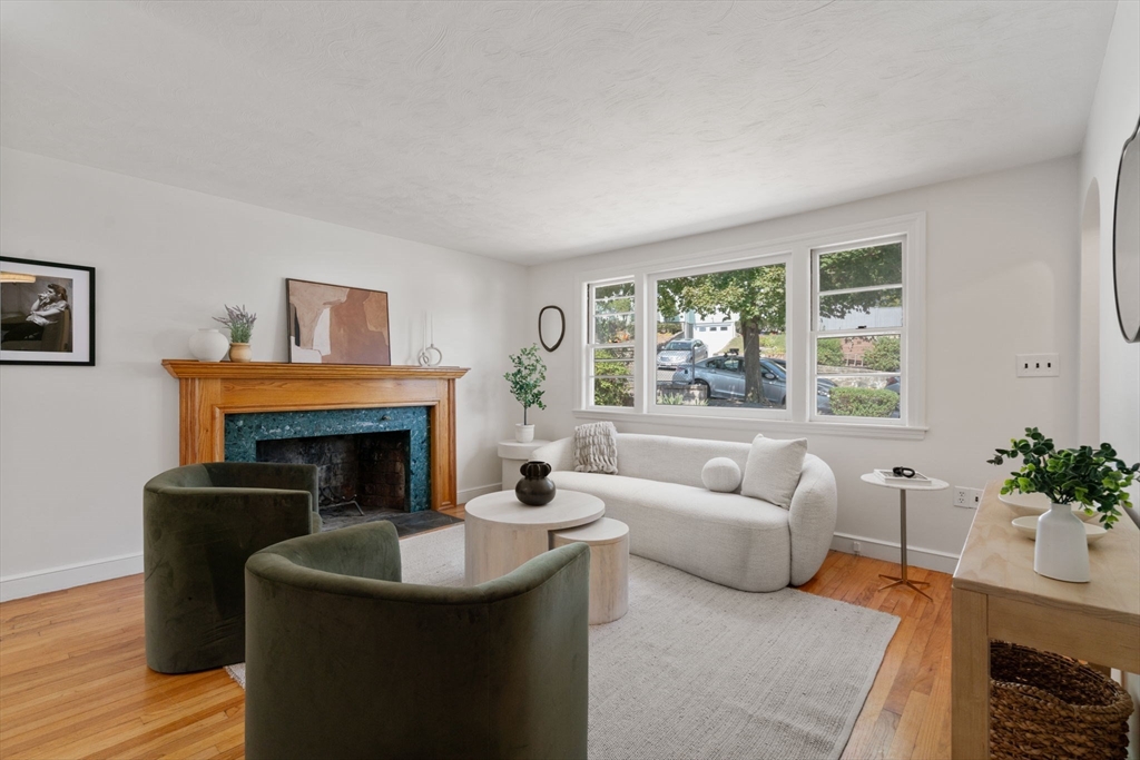 30 Oak Hill Rd