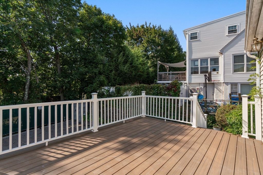 30 Oak Hill Rd