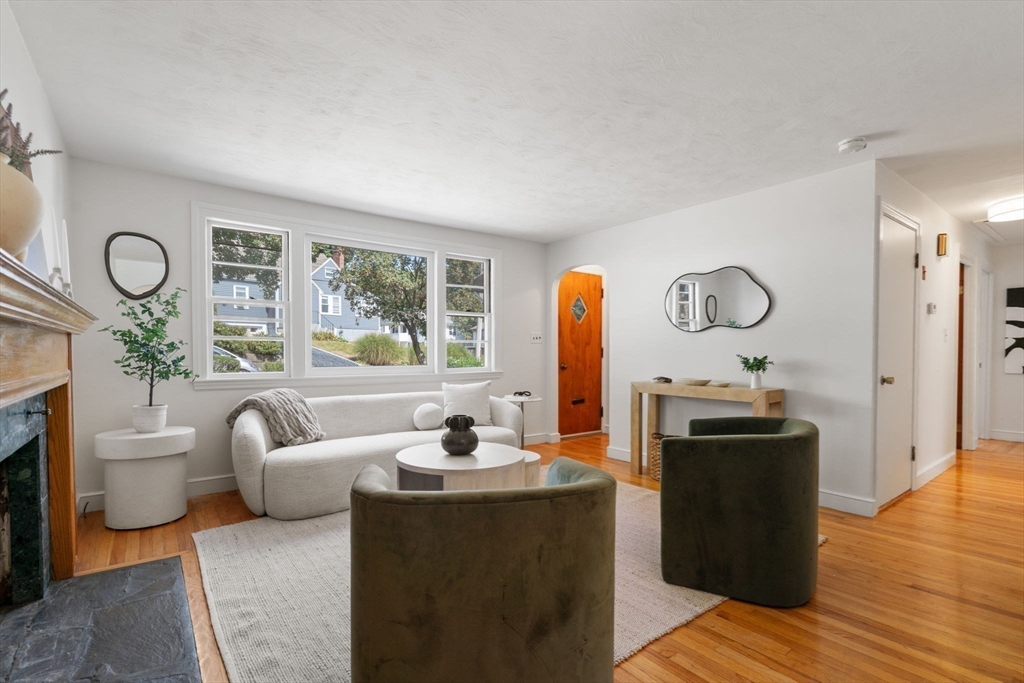 30 Oak Hill Rd