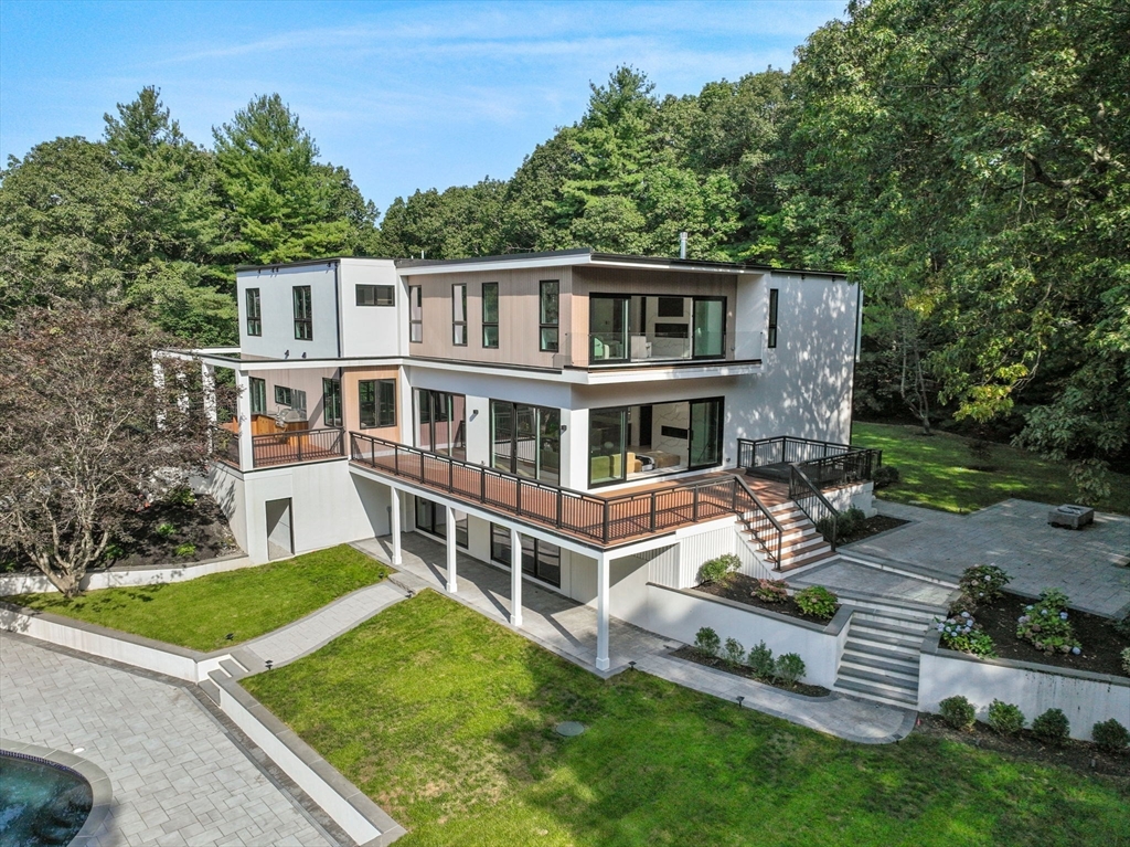 101 Kings Grant Rd