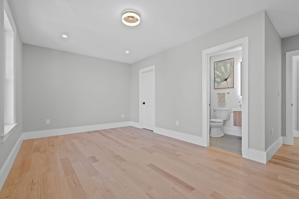 17 Puritan Road