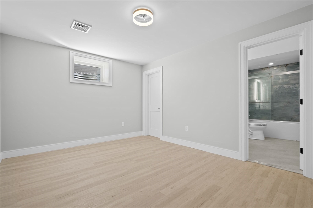 17 Puritan Road