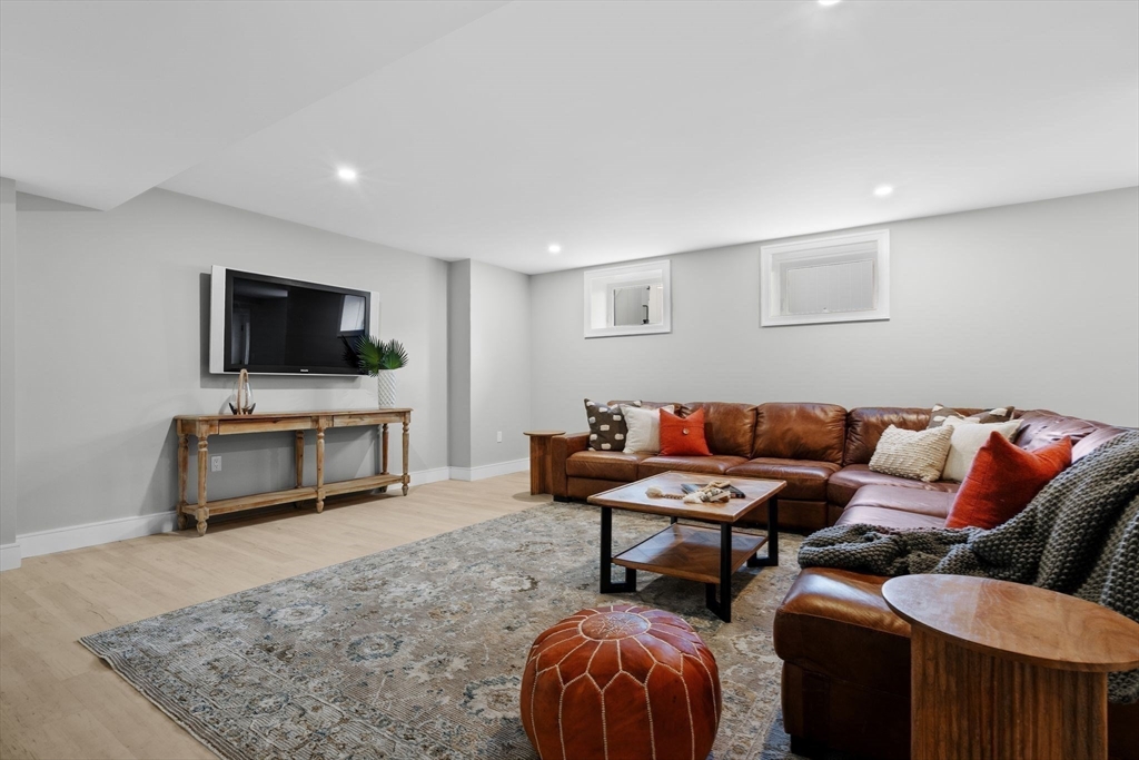 17 Puritan Road