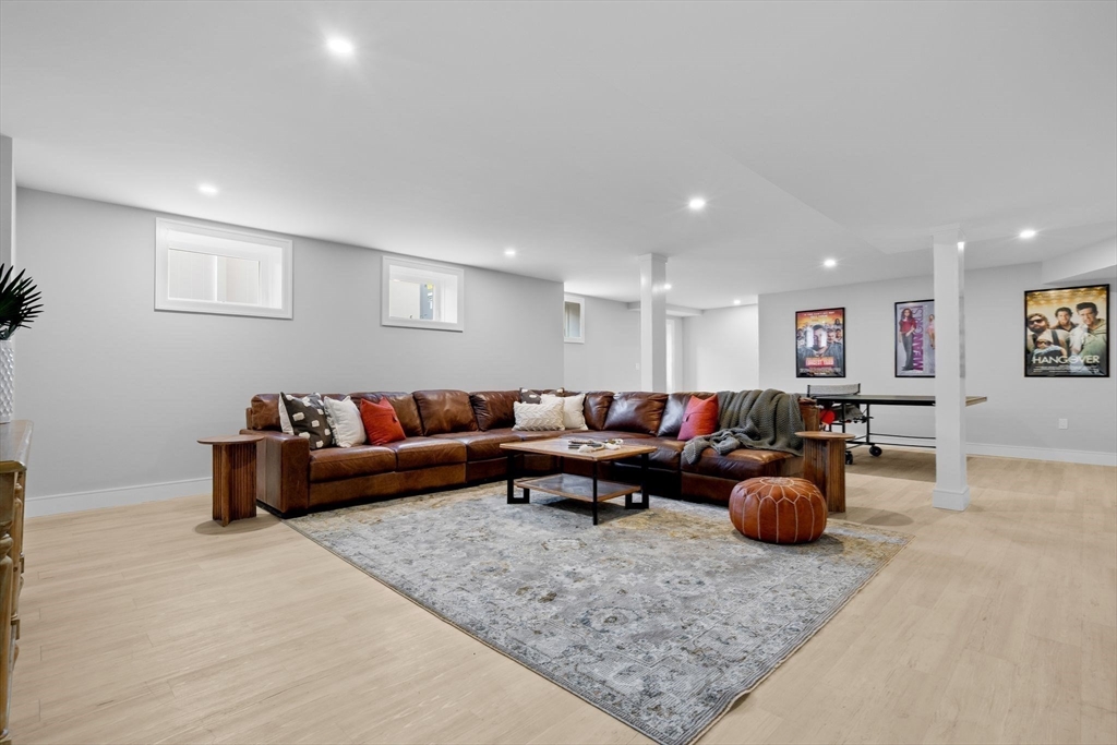 17 Puritan Road