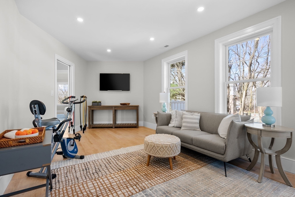 17 Puritan Road