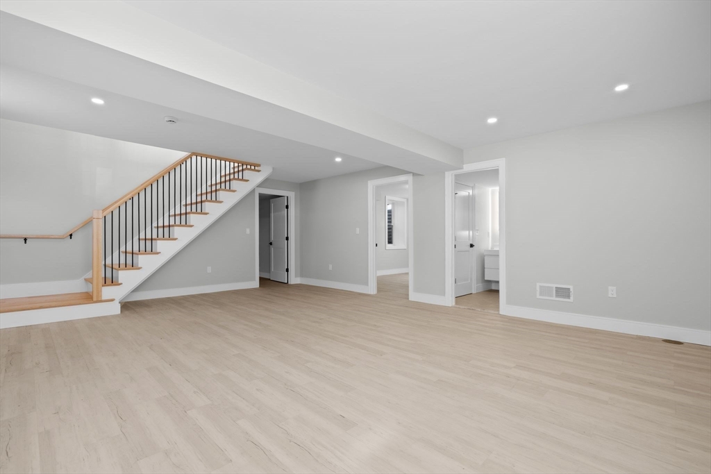 17 Puritan Road