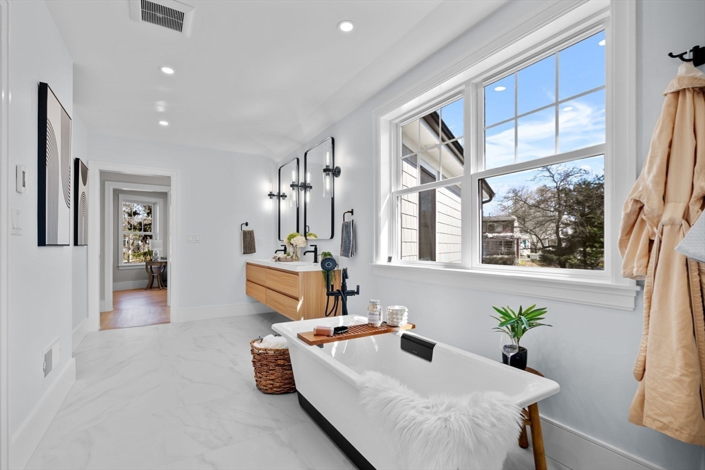 17 Puritan Road