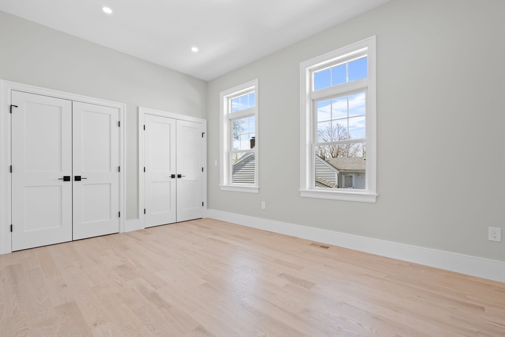 17 Puritan Road