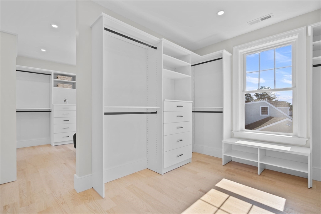 17 Puritan Road